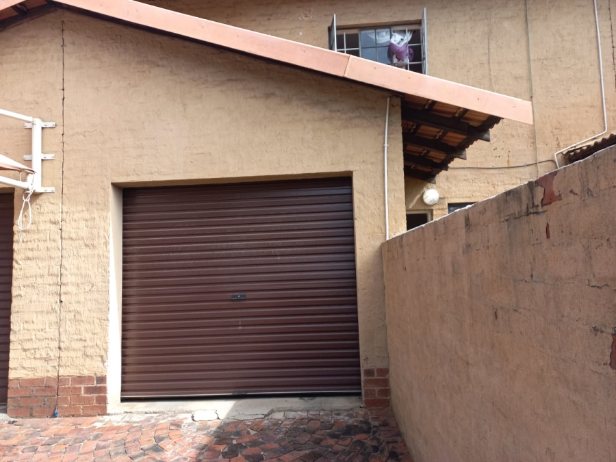 2 Bedroom Property for Sale in Rustenburg Central North West